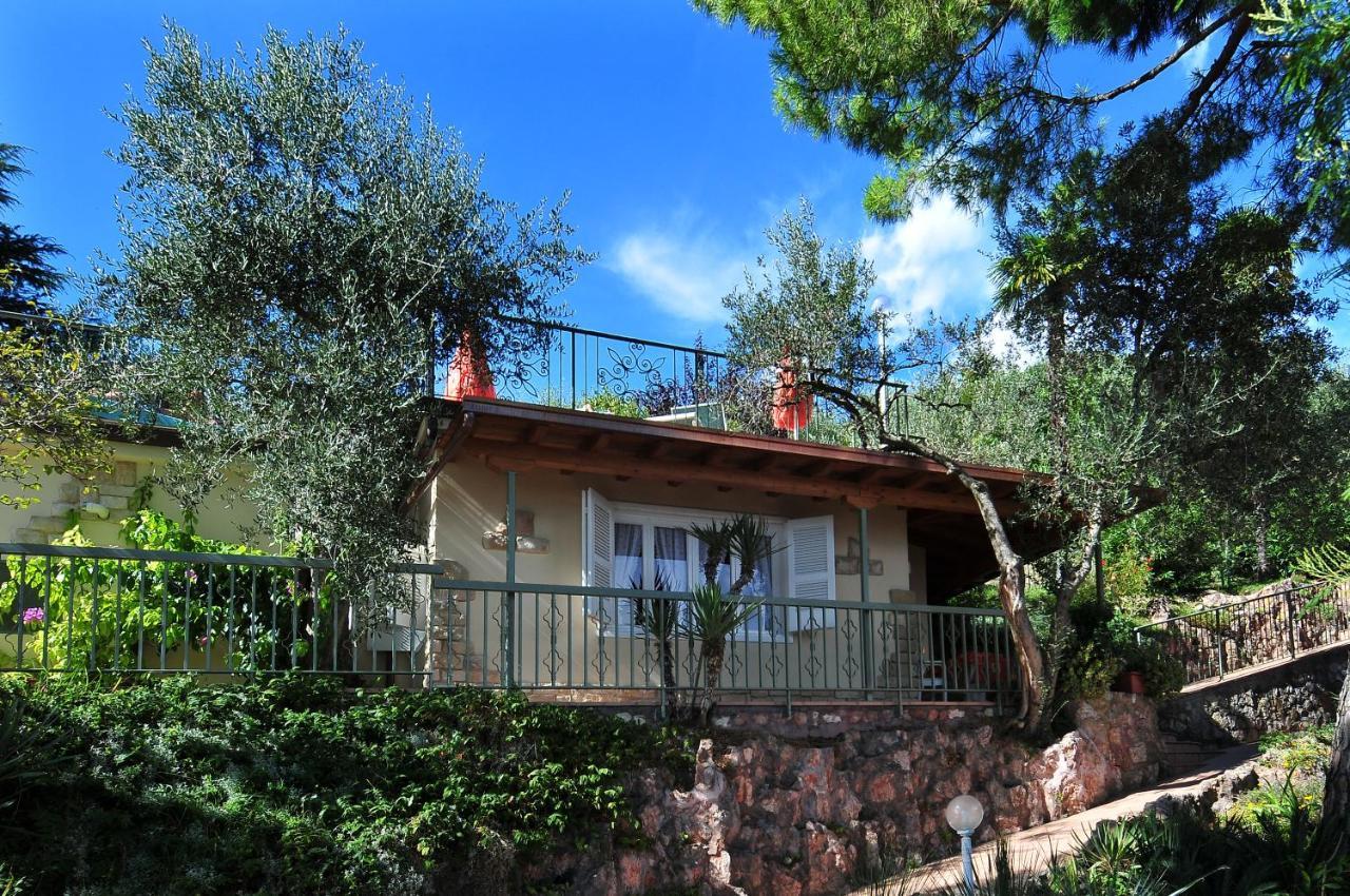 Villa Panorama Residence 加尔多内-里维耶拉 外观 照片